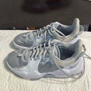 Paul George basketball shoes